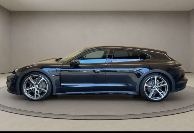 Porsche Taycan 4S Cross Turismo - photo 3