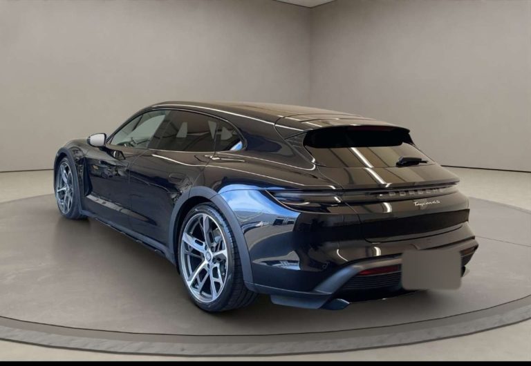 Porsche Taycan 4S Cross Turismo - photo 4