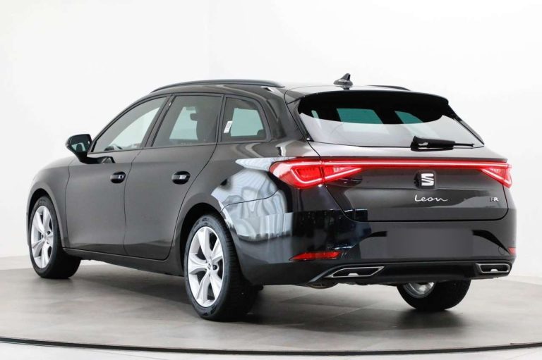 Seat Leon Sportstourer 2.0 TDI DSG FR - photo 2