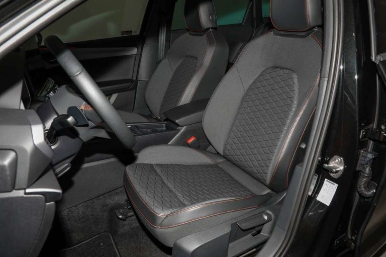 Seat Leon Sportstourer 2.0 TDI DSG FR - photo 9