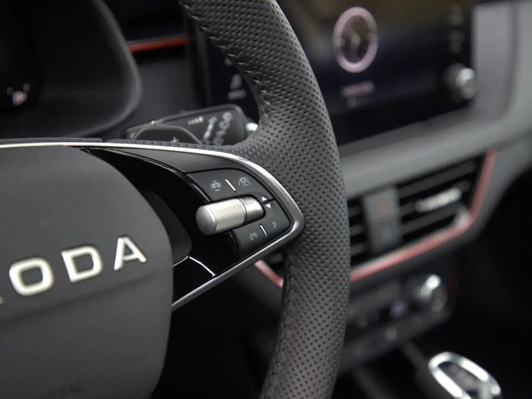 Skoda Kamiq Monte Carlo 1.0 TSI - photo 11