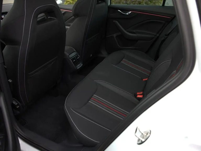 Skoda Kamiq Monte Carlo 1.0 TSI - photo 18
