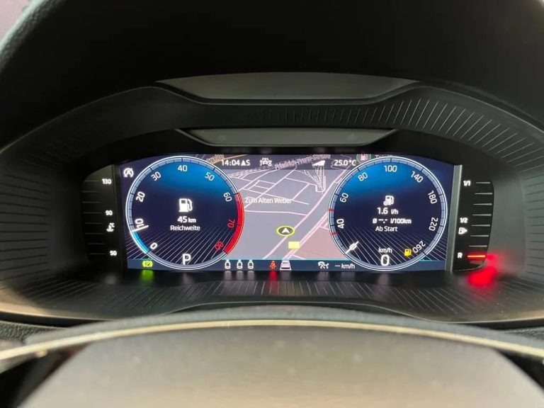 Skoda Karoq 2.0 TSI 4×4 DSG Sportline - photo 12