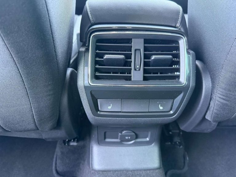 Skoda Karoq 1.5 TSI DSG Tour - photo 13