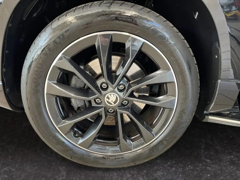 Skoda Karoq 2.0 TSI 4×4 DSG Sportline - photo 15