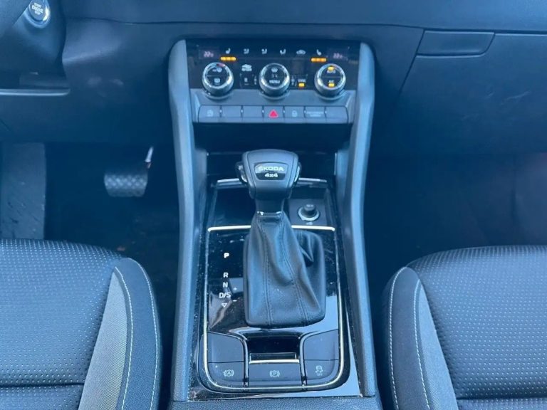 Skoda Karoq 2.0 TDI DSG Tour 4×4 - photo 15