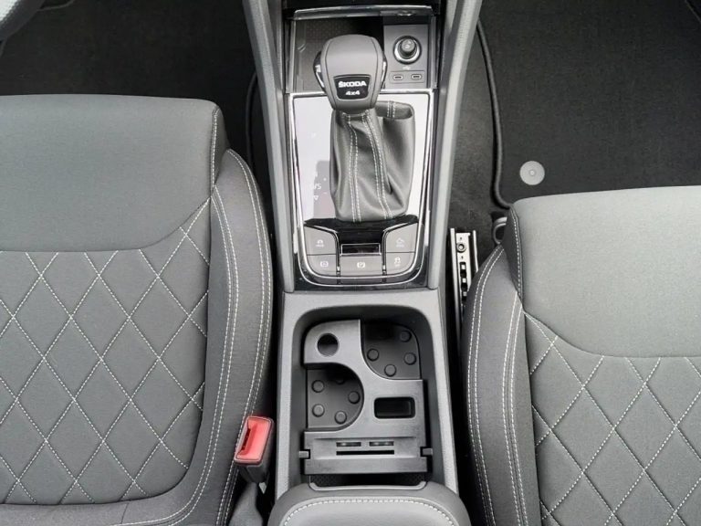 Skoda Karoq 2.0 TDI 4×4 Sportline - photo 13