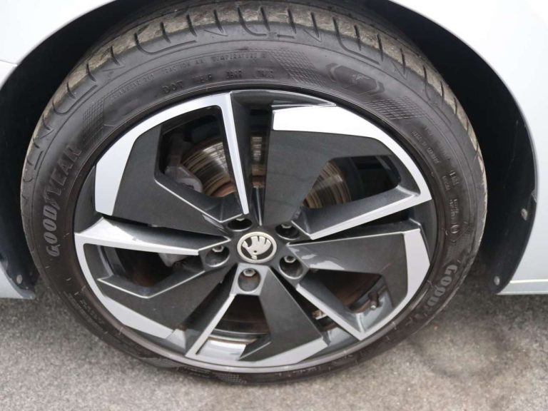 Skoda Octavia Combi Sportline 2.0 TDI DSG - photo 12