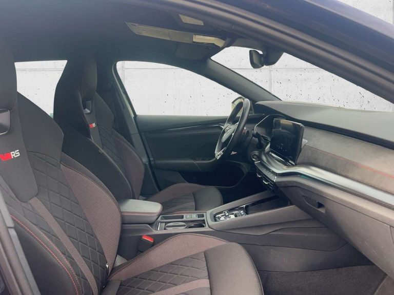 Skoda Octavia Combi 1.4 TSI iV RS - photo 12