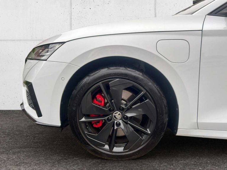 Skoda Octavia Combi RS 1.4 TSI iV - photo 16