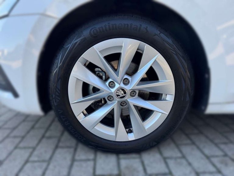 Skoda Octavia Combi 1.5 eTSI DSG Style - photo 5