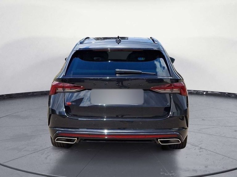 Skoda Octavia Combi RS 1.4 TSI iV DSG - photo 5