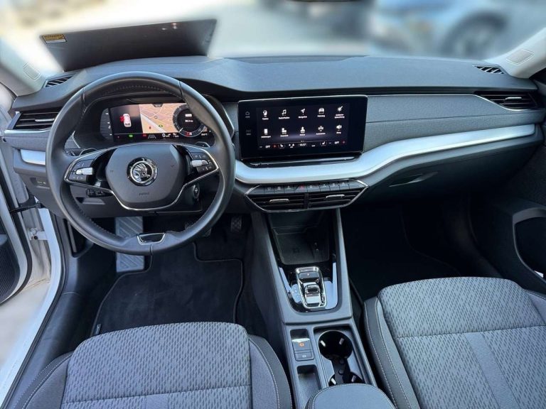 Skoda Octavia Combi 1.5 eTSI DSG Style - photo 8
