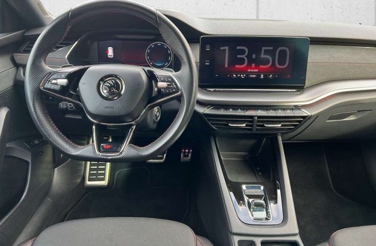 Skoda Octavia Combi 1.4 TSI iV RS - photo 9