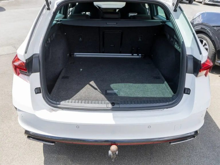 Skoda Octavia Combi RS 2.0 TSI DSG - photo 15