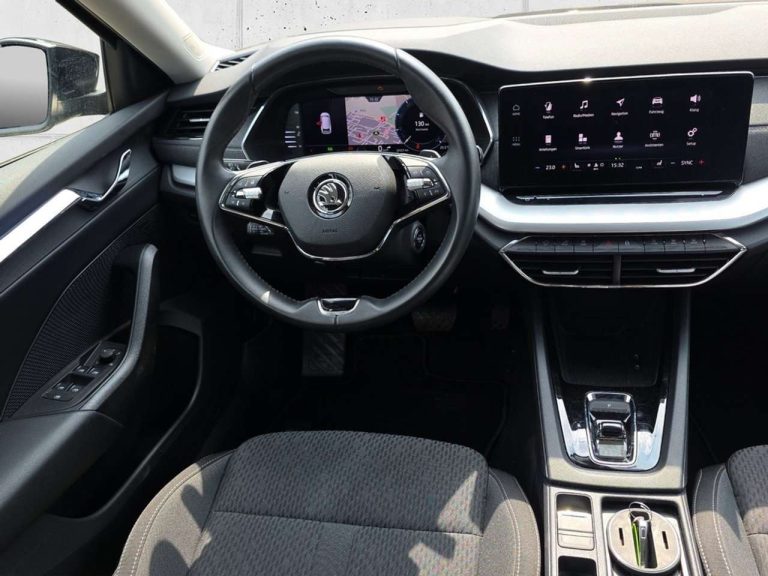 Skoda Octavia Combi 2.0 TDI DSG Selection - photo 9
