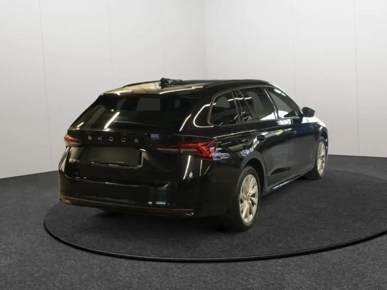 Skoda Octavia Combi 1.5 TSI DSG Selection - photo 5