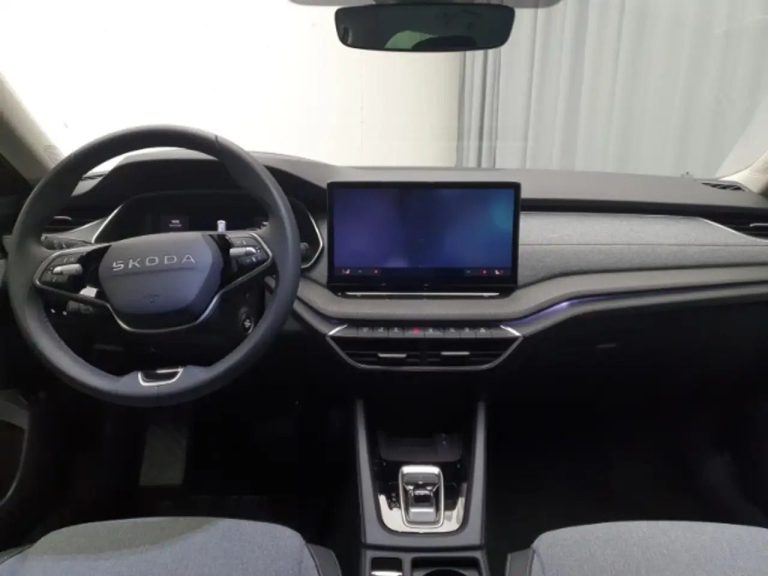 Skoda Octavia Combi 2.0 TDI DSG Selection - photo 5