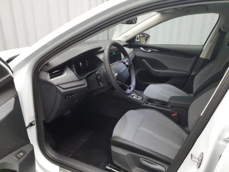 Skoda Octavia Combi 2.0 TDI DSG Selection - photo 6