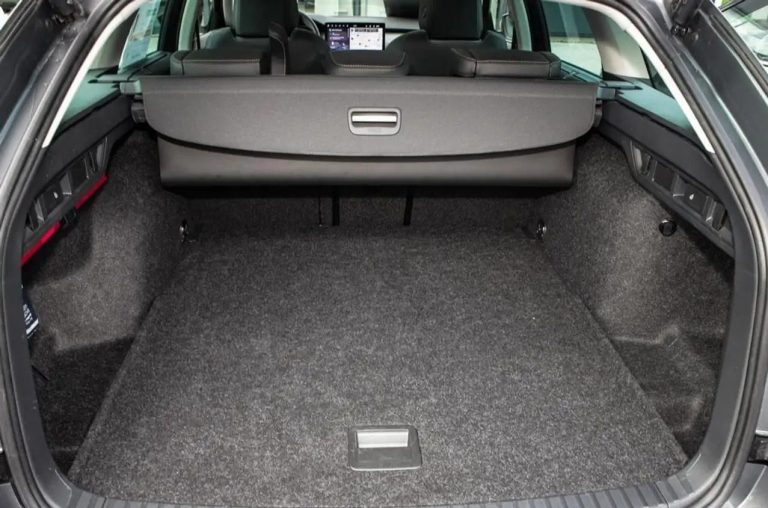 Skoda Octavia Combi 2.0 TDI Tour DSG - photo 7