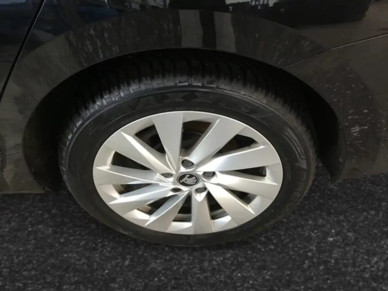 Skoda Octavia Combi 1.5 TSI DSG Selection - photo 7