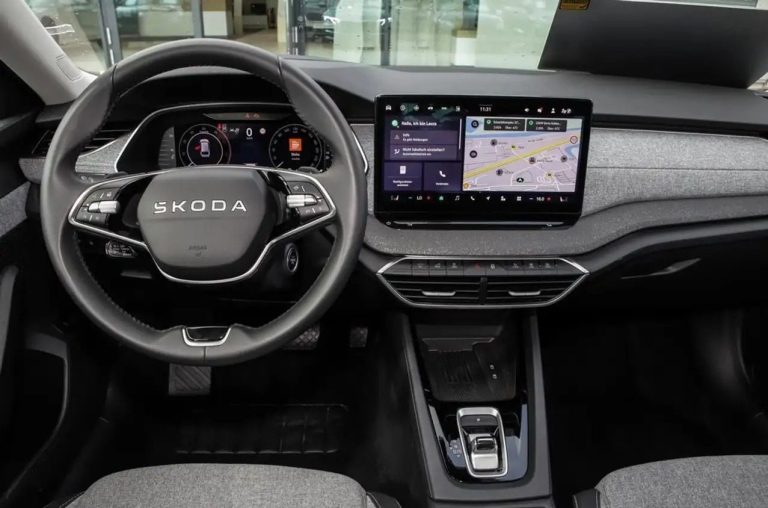 Skoda Octavia Combi 2.0 TDI Tour DSG - photo 8