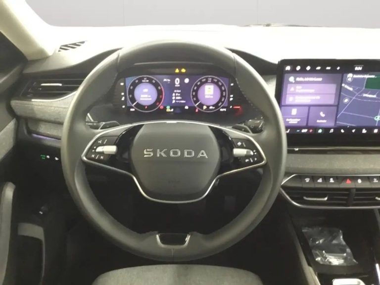 Skoda Octavia Combi 1.5 TSI DSG Selection - photo 9