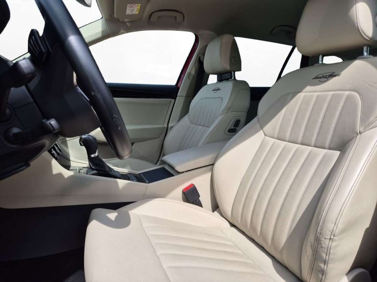 Skoda Superb Combi 2.0 TDI 4×4 DSG Laurin & Klement - photo 5