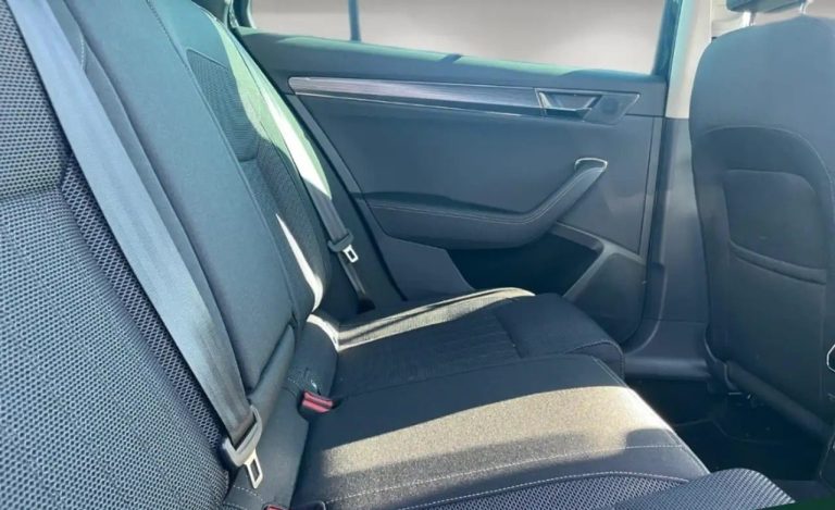 Skoda Superb Combi Style 2.0 TDI DSG - photo 6