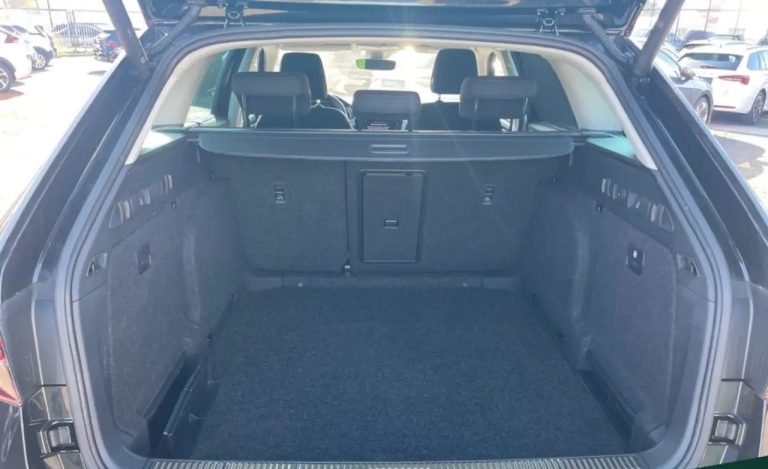 Skoda Superb Combi Style 2.0 TDI DSG - photo 7