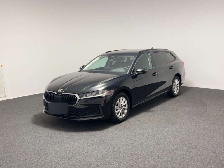 Skoda Superb Combi 2.0 TDI DSG Essence