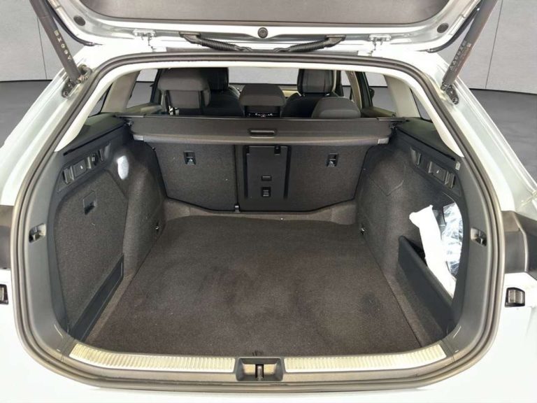 Skoda Superb Combi 2.0 TDI DSG Selection - photo 8