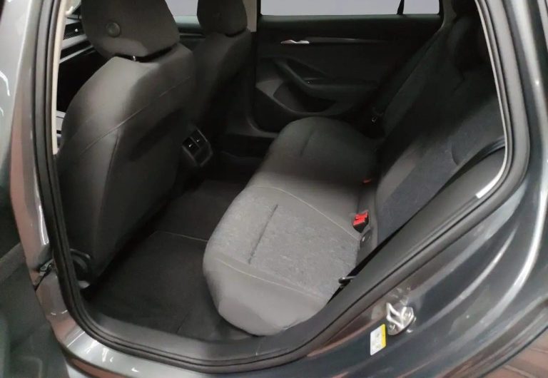 Skoda Superb Combi 1.5 TSI DSG - photo 11