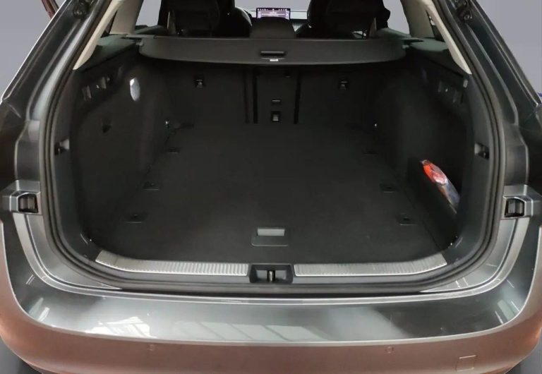 Skoda Superb Combi 1.5 TSI DSG - photo 12