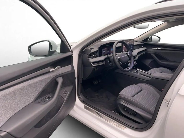 Skoda Superb Combi 1.5 TSI iV Selection - photo 14