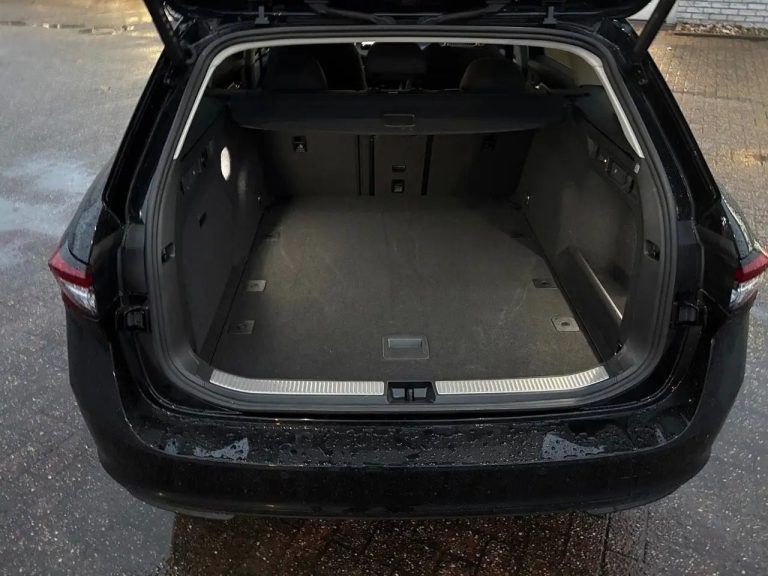 Skoda Superb Combi 2.0 TDI DSG Selection - photo 14
