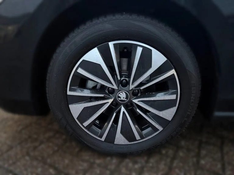 Skoda Superb Combi 2.0 TDI DSG Selection - photo 6