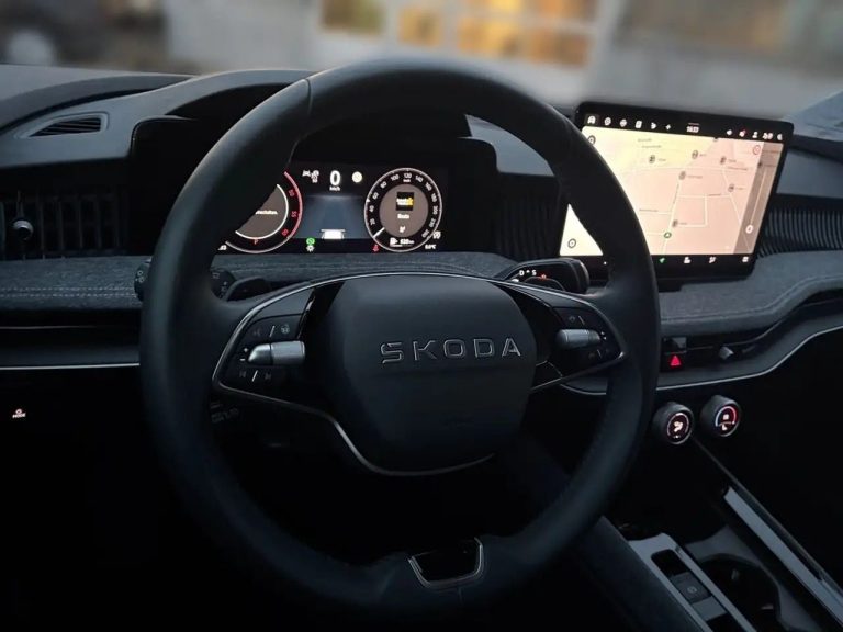 Skoda Superb Combi 2.0 TDI DSG Selection - photo 8