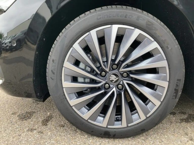 Skoda Superb Combi L&K 1.5 TSI iV - photo 11