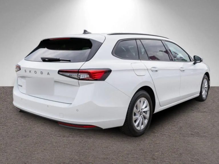 Skoda Superb Combi 2.0 TDI DSG - photo 2