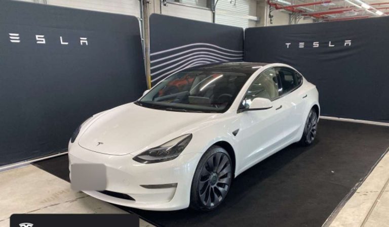 Tesla Model 3 Performance AWD