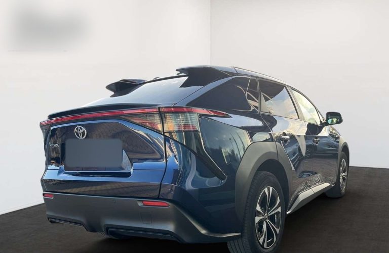 Toyota bZ4X FWD - photo 4