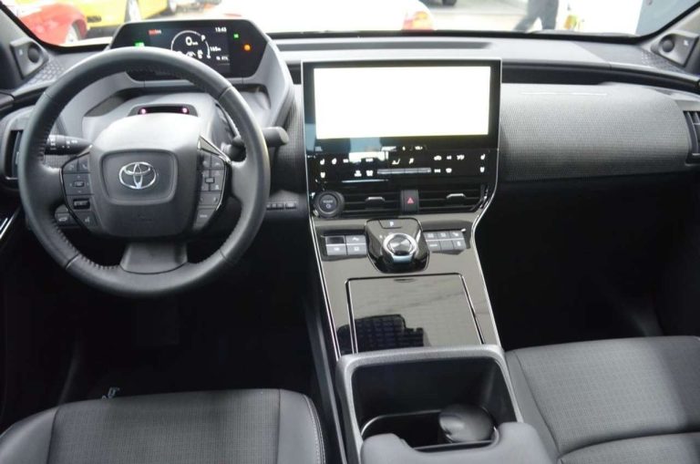 Toyota bZ4X Comfort Technik - photo 6