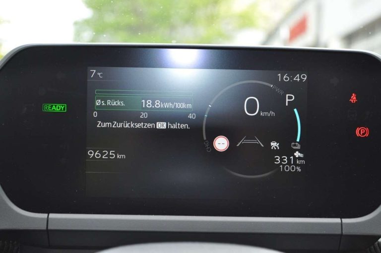 Toyota bZ4X FWD Comfort - photo 9