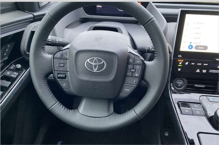Toyota bZ4X FWD Comfort Technik - photo 14