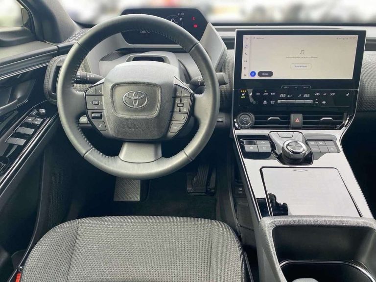 Toyota bZ4X FWD Comfort - photo 9