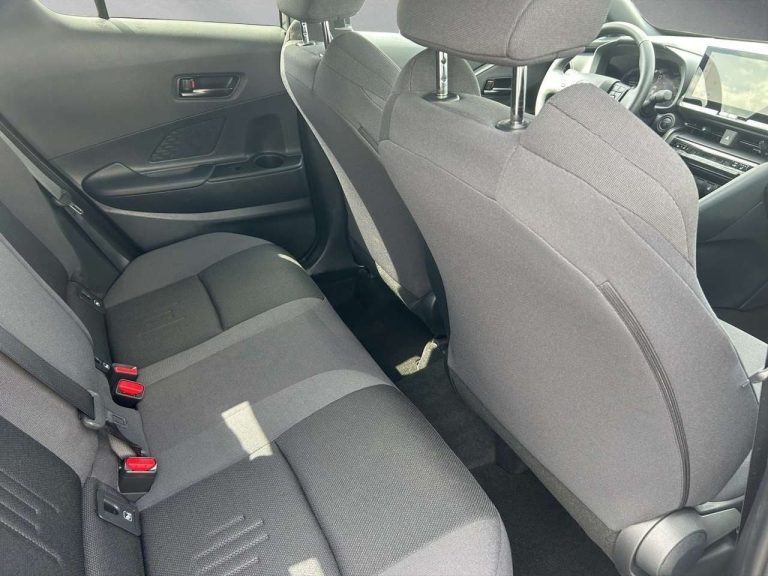 Toyota C-HR 1.8 Hybrid Team Deutschland - photo 11