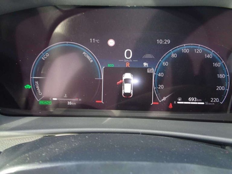 Toyota C-HR 1.8 Hybrid Team Deutschland - photo 11