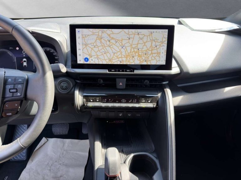 Toyota C-HR 1.8 Hybrid Team Deutschland - photo 11