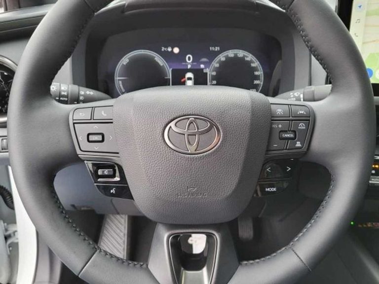 Toyota C-HR 1.8 Hybrid Black & White - photo 12